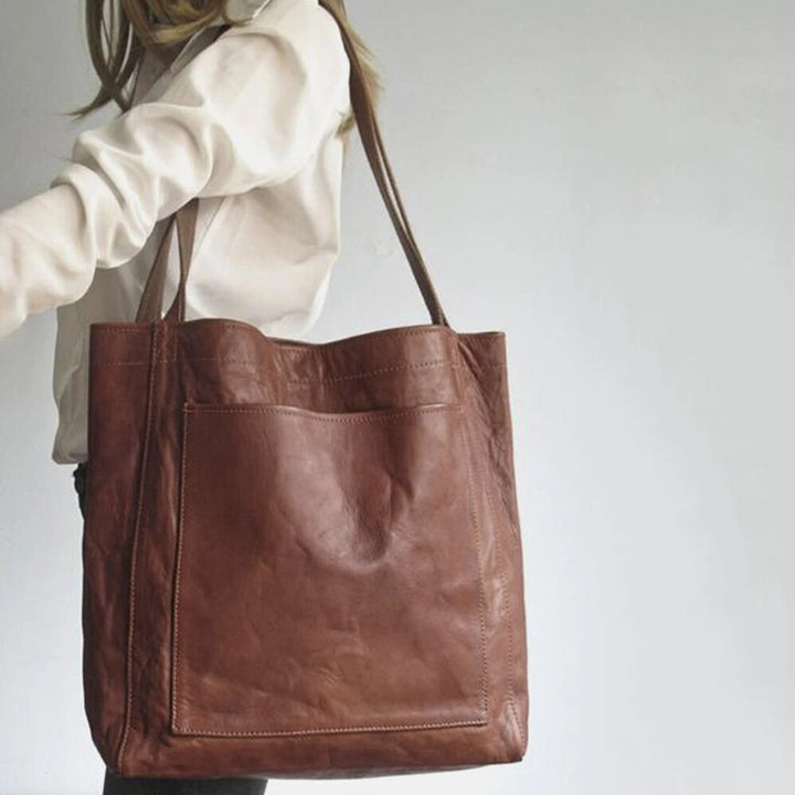 Elegant and Practical Shoulder Bag