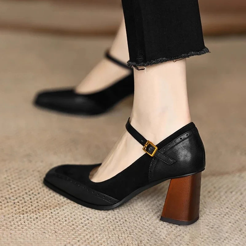 Clara | Classic Pumps